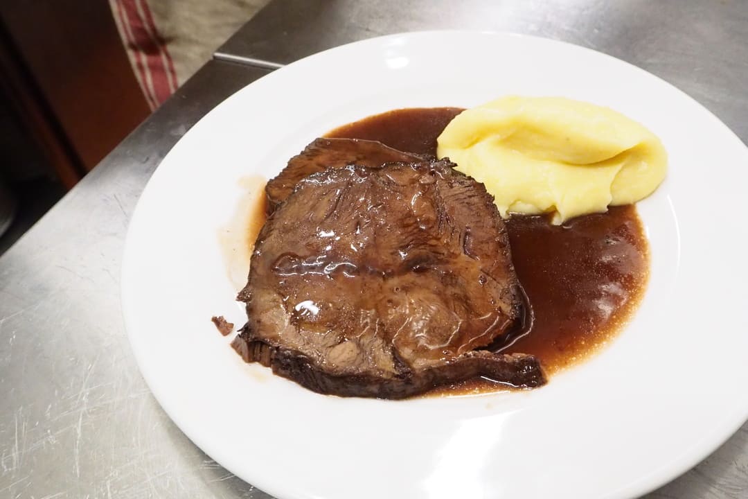 Brasato di manzo al Sangiovese con pure di patate - Rosteria Luciano - Ristorante Bologna & Cucina Bolognese